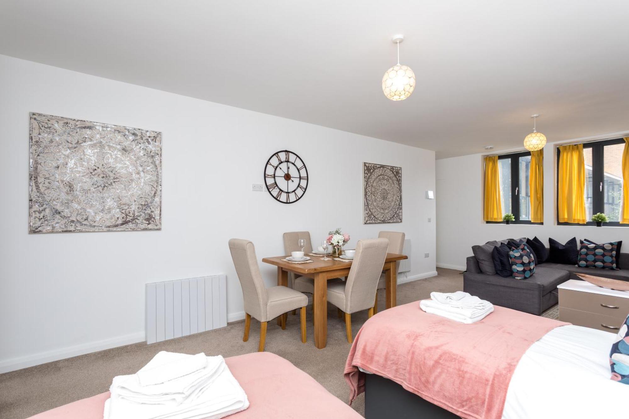 Flat 7- Spacious Studio Flat In The Heart Of Crawley Buitenkant foto
