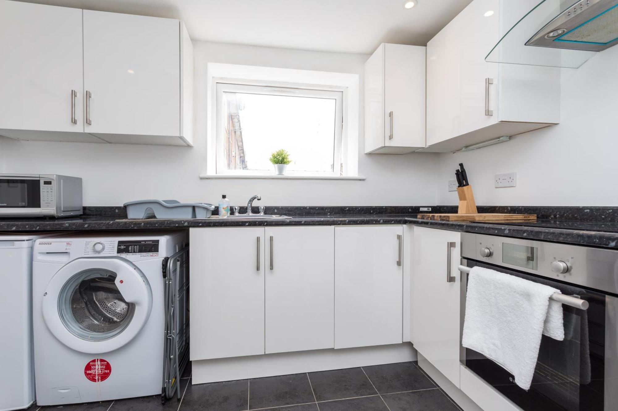 Flat 7- Spacious Studio Flat In The Heart Of Crawley Buitenkant foto