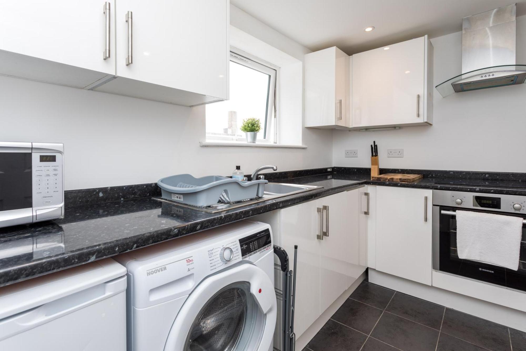 Flat 7- Spacious Studio Flat In The Heart Of Crawley Buitenkant foto
