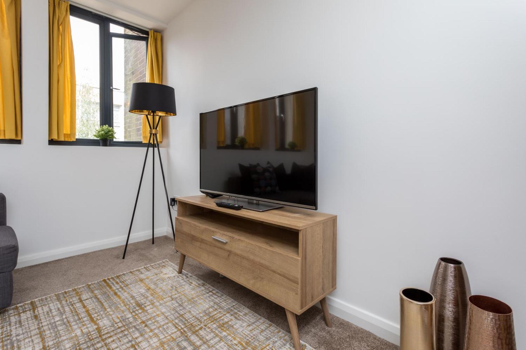 Flat 7- Spacious Studio Flat In The Heart Of Crawley Buitenkant foto