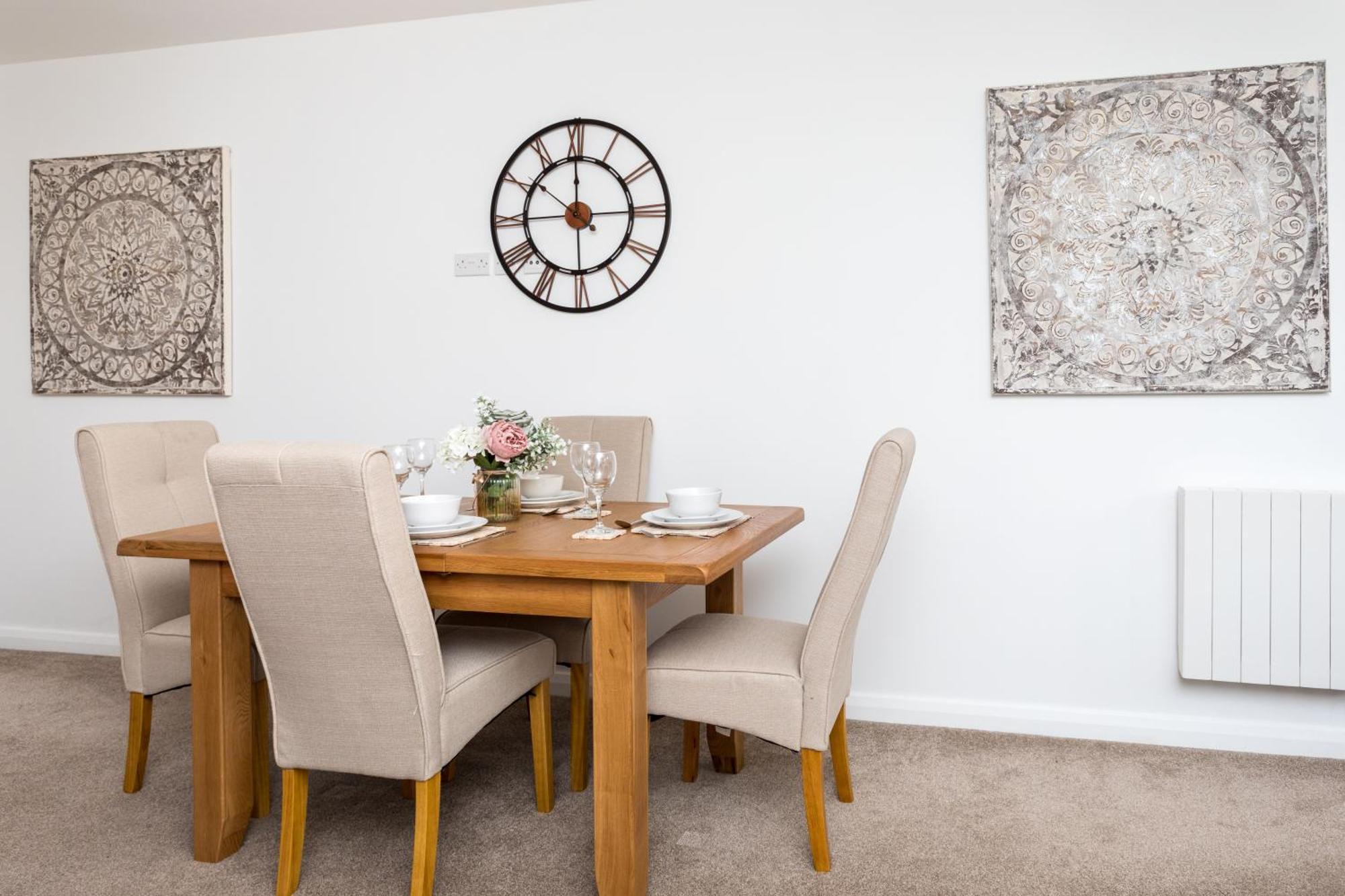 Flat 7- Spacious Studio Flat In The Heart Of Crawley Buitenkant foto